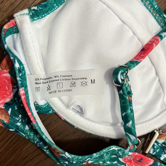 NWOT Floerns Floral Frill Trim High Cut Bikini Medium 2 piece bathing suit - Picture 7 of 11